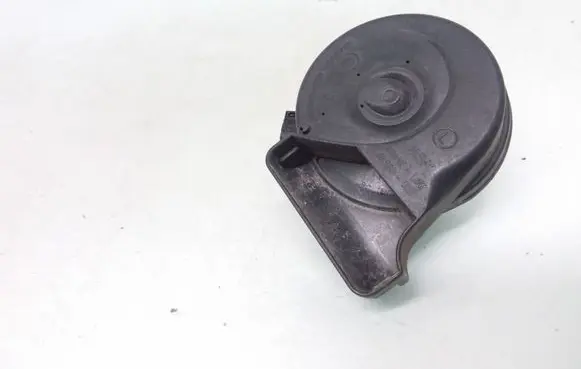 Volkswagen PASSAT B7 Horn signal A046522