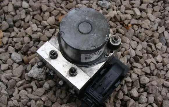 Alfa Romeo Mito ABS Pump 51879980