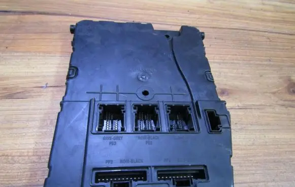 Renault Megane II Comfort/convenience module 8200309690 s118400220