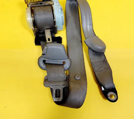 KIA Carnival Front seatbelt 041055
