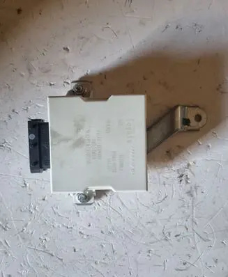 Toyota Avensis T250 Window wiper relay 8594005050