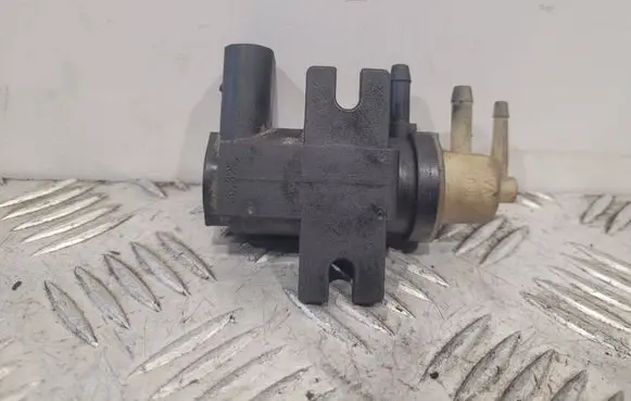Audi A4 S4 B8 8K Turbo solenoid valve 1K0906627