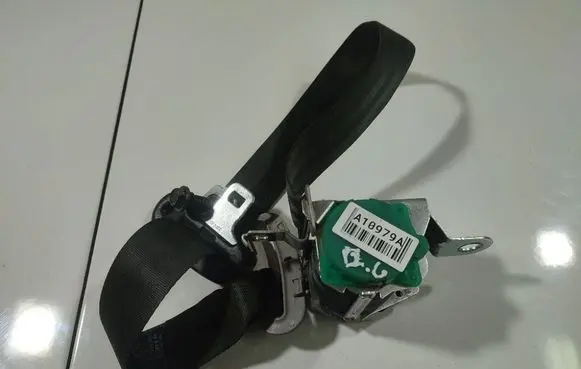 Hyundai i30 Front seatbelt 898202L000WK