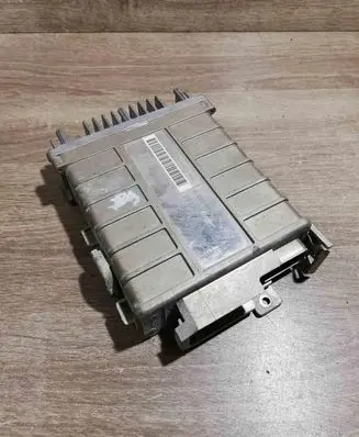 Volkswagen Golf III Engine control unit/module ECU 0285007061 893907383B