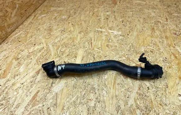 Land Rover Defender Engine coolant pipe/hose NPLA8286AA