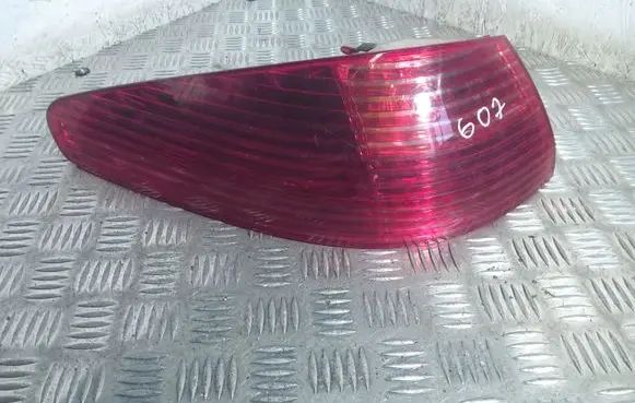 Peugeot 607 Rear/tail lights