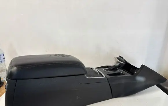 Dodge Charger Armrest 