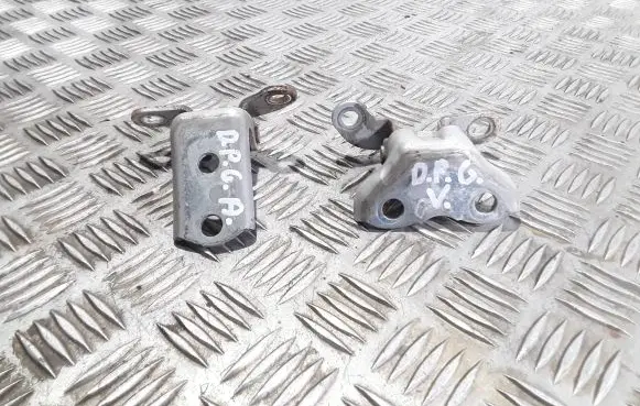 Toyota Yaris Rear door hinge set 