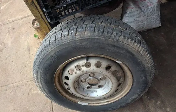 Volkswagen Transporter - Caravelle T4 R15 spare wheel 7D0601027A V0615014 6J15H2