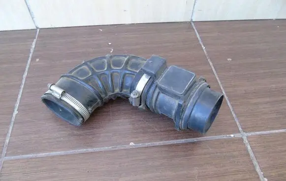 Renault Laguna III Air intake hose/pipe