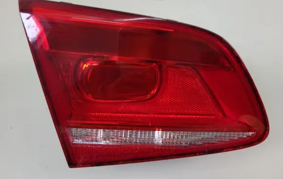 Volkswagen PASSAT B7 Tailgate rear/tail lights 3AE945093K