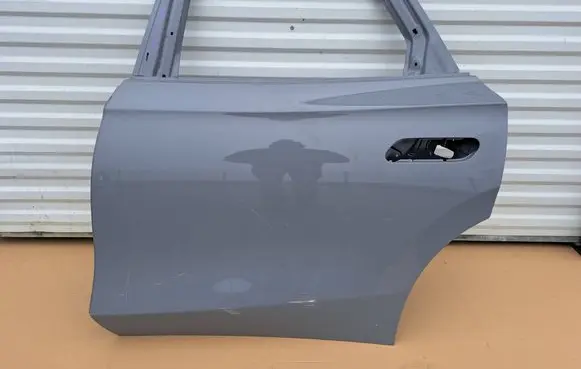 Volkswagen ID.7 Rear door 