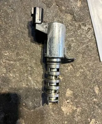 Nissan Juke I F15 Camshaft vanos timing valve braknumeruczci