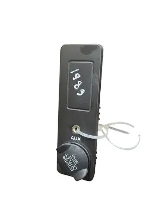 Jaguar XF X250 AUX in-socket connector 8X2319C166BA