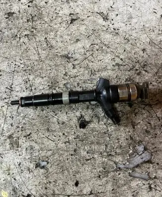 Toyota Avensis T250 Fuel injector 4122342A