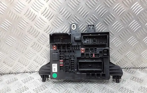 Opel Insignia A Fuse module 2273776802