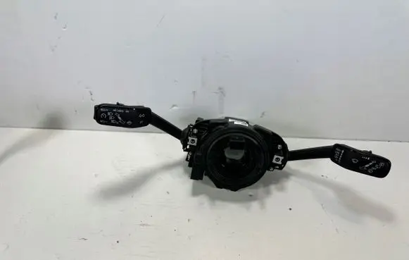 Skoda Fabia Mk4 (6VA) Wiper turn signal indicator stalk/switch