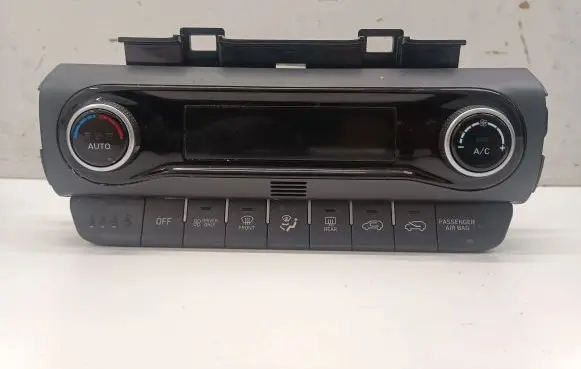 Hyundai Kona I Climate control unit 97250CMAD0