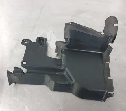 Volvo V70 Intercooler air guide/duct channel 31383692