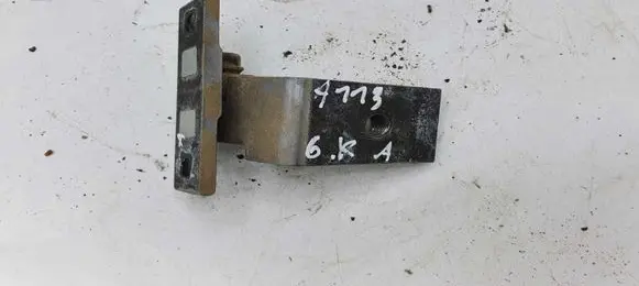 BMW 5 E60 E61 Rear door lower hinge 7068989