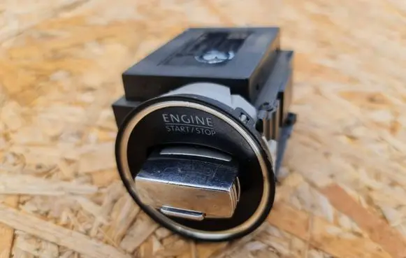 Volkswagen PASSAT B6 Ignition lock contact 3C0905843 33303401 11601300391410