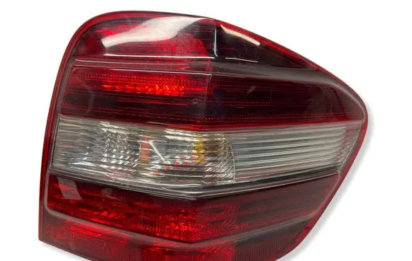 Mercedes-Benz ML W164 Rear/tail lights 404102R