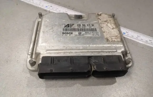 Volkswagen Sharan Engine control unit/module 038906019BH 0281011199