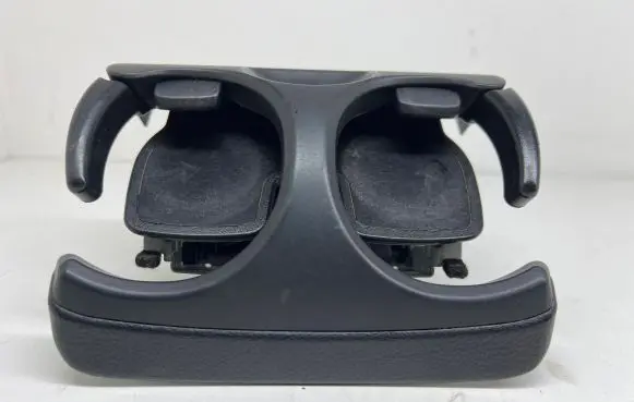 Cup holder front