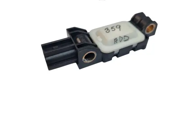 Audi A8 S8 D3 4E Airbag deployment crash/impact sensor 4B0959643D 011035 280505