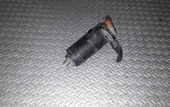 Ford Explorer Windscreen/windshield washer pump