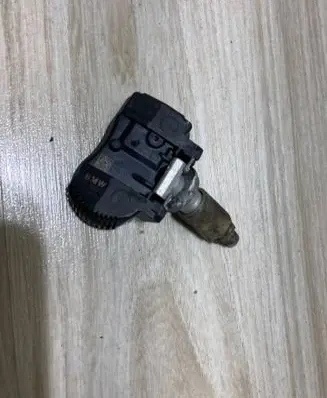 BMW X1 F48 F49 Tire pressure sensor 6881891