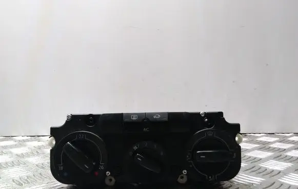 Volkswagen Golf V Climate control unit