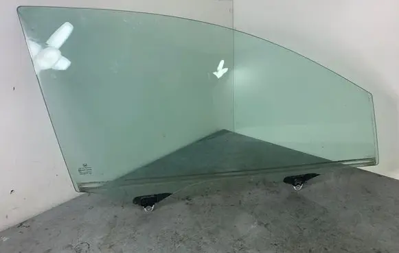Honda CR-V Front door window glass four-door 43R00050
