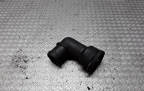 Volkswagen Golf III Engine coolant pipe/hose 037121619A