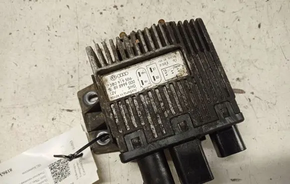 Volkswagen Transporter - Caravelle T5 Fan control module 3B0919506 898999000