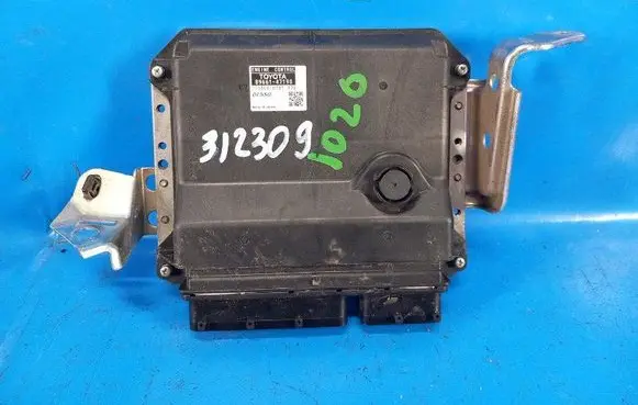 Toyota Prius (XW30) Engine control unit/module 8966147190