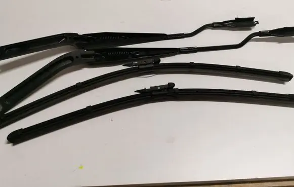 Ford Mustang V Windshield/front glass wiper blade AR3317B589AC AR3317C495AC