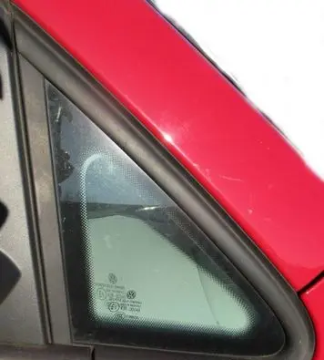 Volkswagen Golf Plus Front vent window/glass (coupe) 