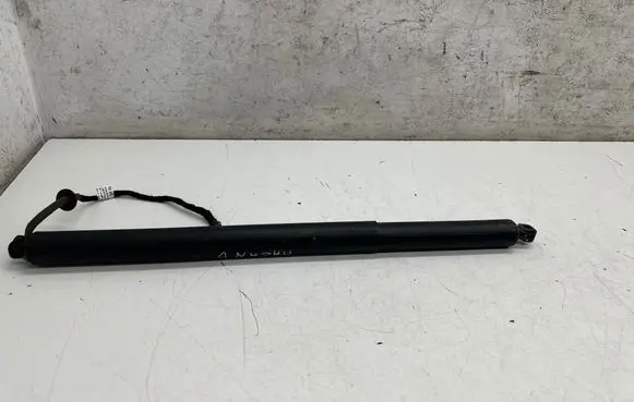 Porsche Macan (95B) Tailgate/trunk strut/damper 96B827861B 21067462800381