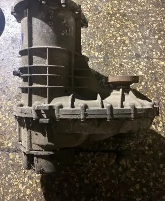 Gearbox transfer box case