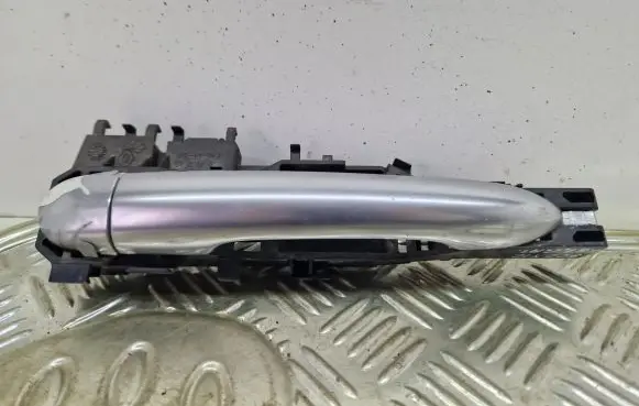 Renault Scenic II - Grand scenic II Rear door lock 8200028463