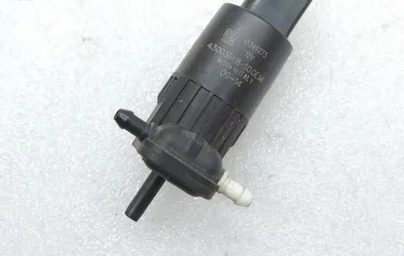 Opel Zafira C Windscreen/windshield washer pump 13250357 1450059 YQ00091880