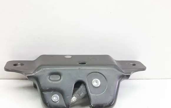 Peugeot 206 Tailgate/trunk/boot lock/catch/latch