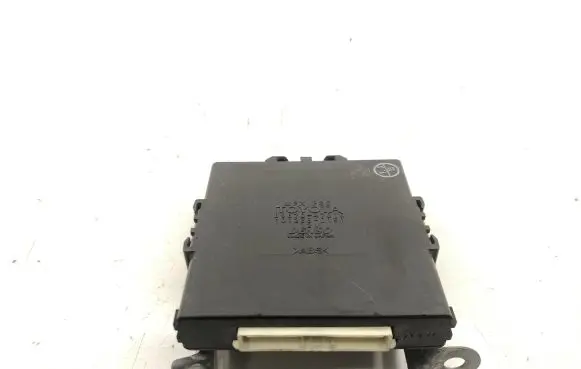 Toyota Prius (XW20) Other devices 8967047010