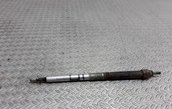 Nissan Almera N16 Glow plug 