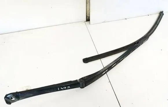 BMW 5 E60 E61 Front wiper blade arm 