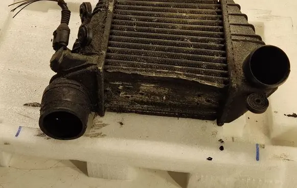 Volkswagen Golf IV Intercooler radiator