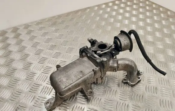 Renault Espace - Grand espace V EGR valve cooler 147357086R
