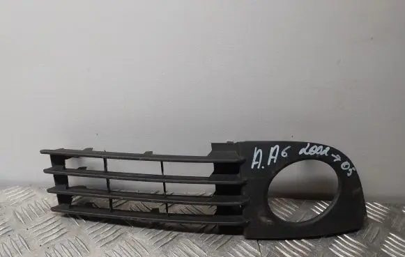 Audi A6 S6 C5 4B Front bumper lower grill 4B0807682T