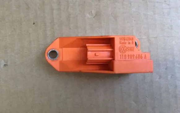 Skoda Roomster (5J) Airbag deployment crash/impact sensor 1T0909606A